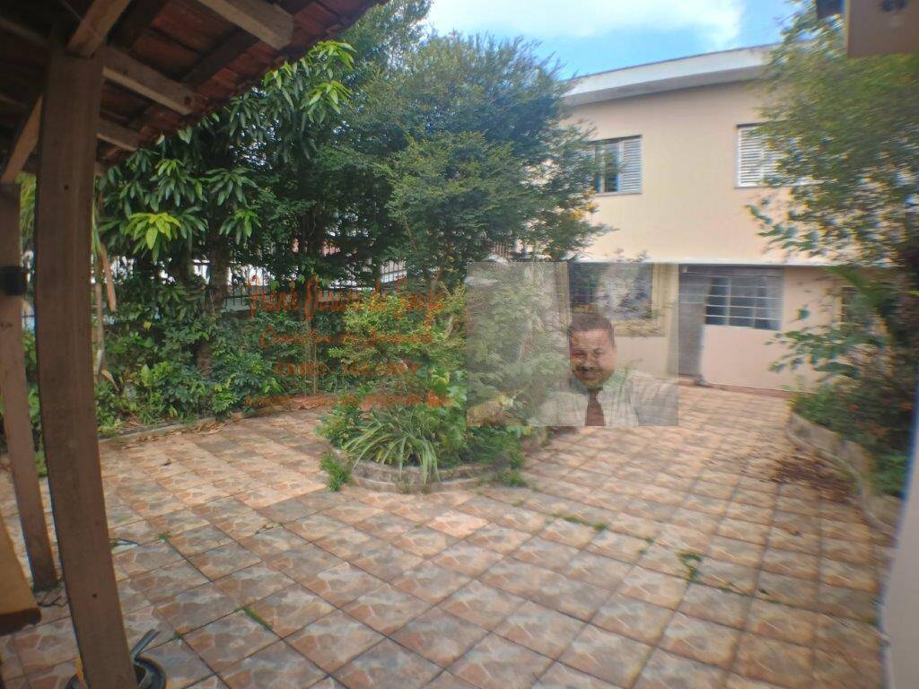 Casa à venda com 3 quartos, 380m² - Foto 35