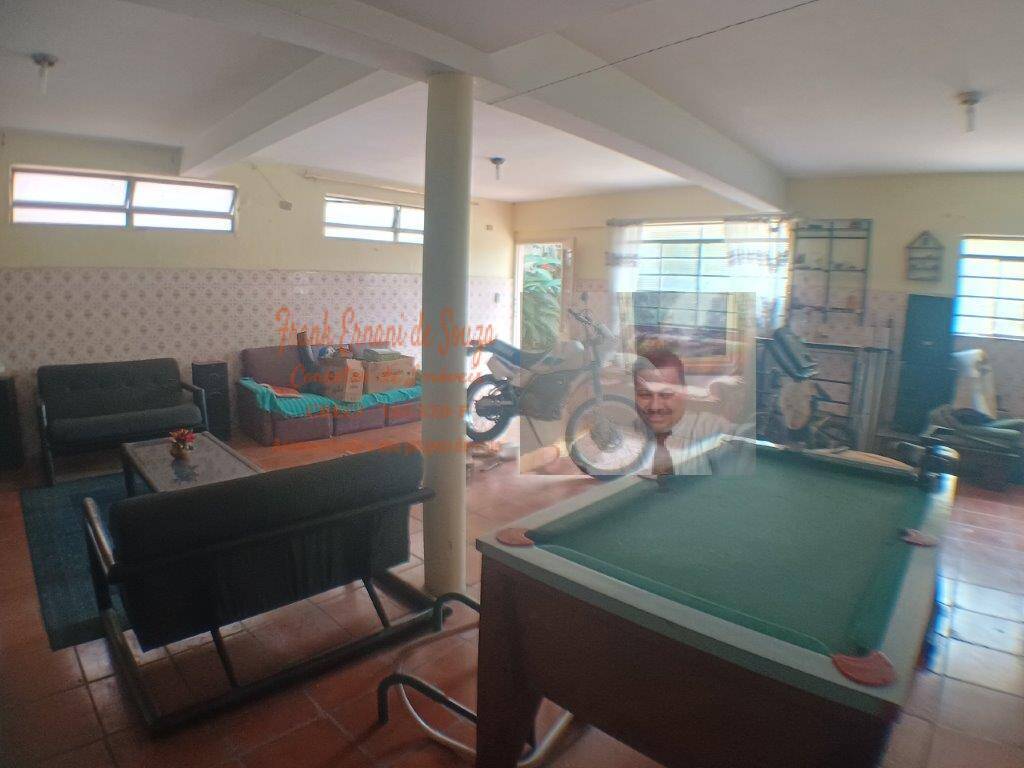 Casa à venda com 3 quartos, 380m² - Foto 43