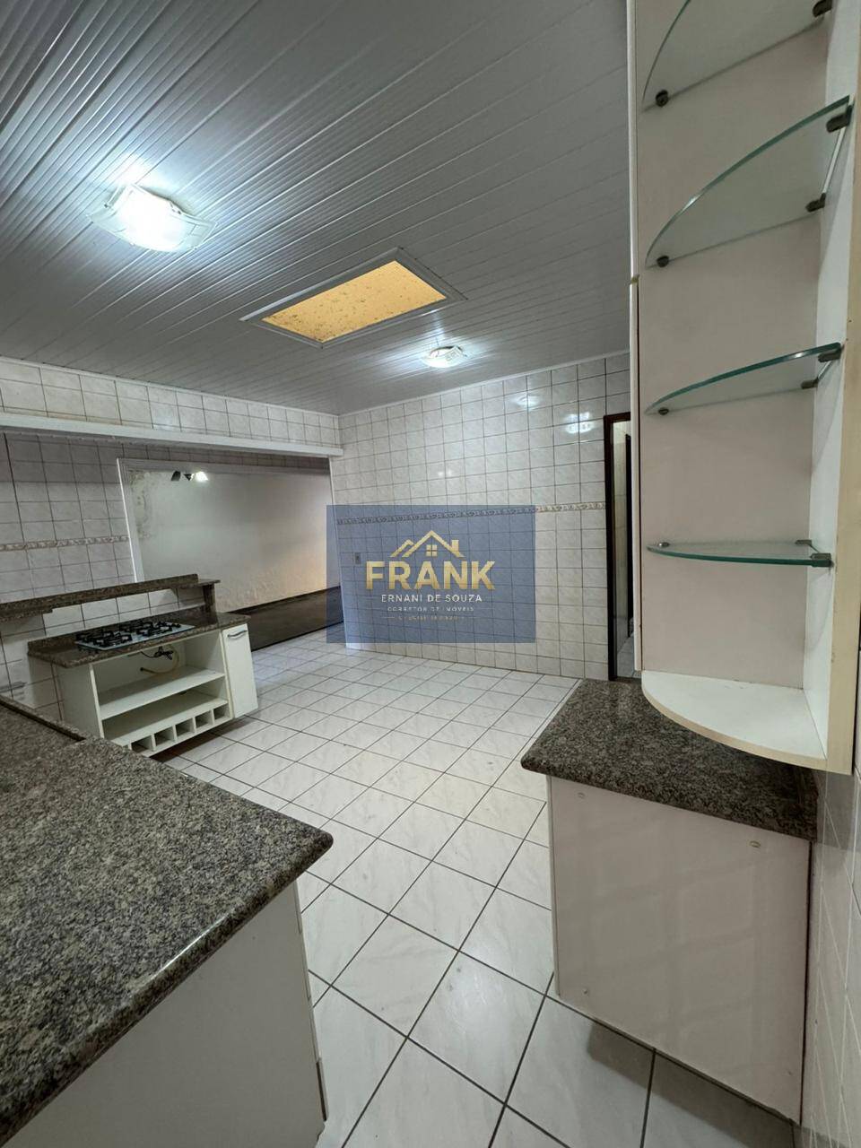 Casa, 3 quartos, 176 m² - Foto 1